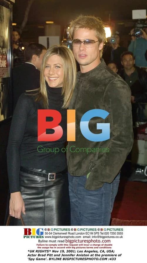 Brad Pitt and Jennifer Aniston at 'Spy Game' premiere