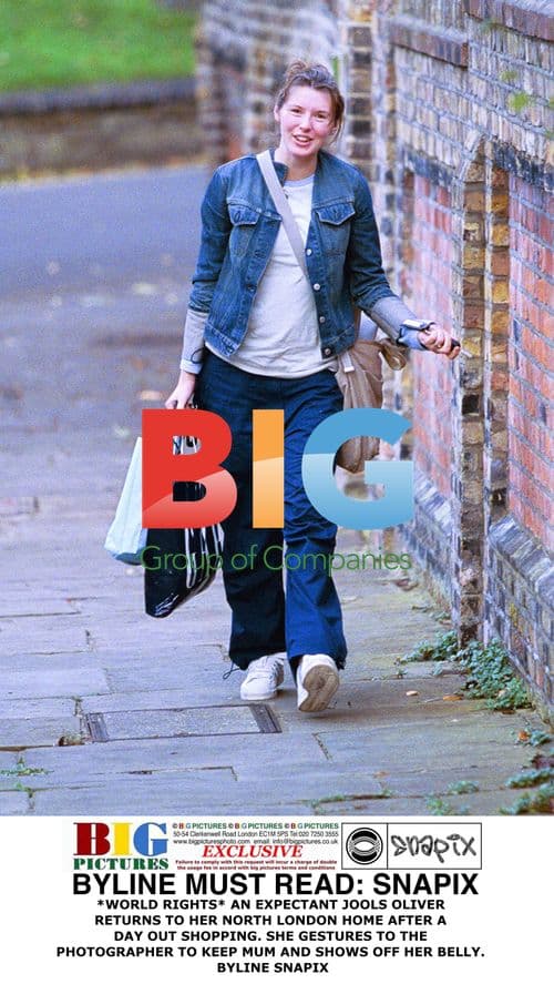 Jools Oliver Returns Home Pregnant