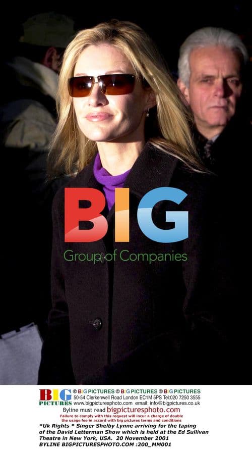 Singer Shelby Lynne at Letterman taping