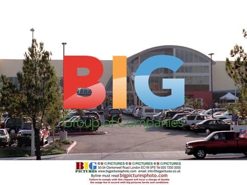 Calista Flockhart ice skating in California