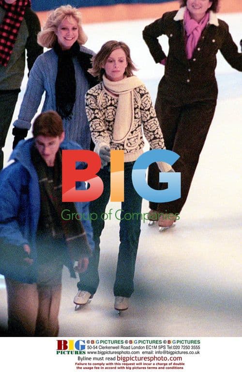 Calista Flockhart Ice Skating in Valencia