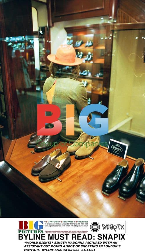 MADONNA SHOPPING IN LONDON