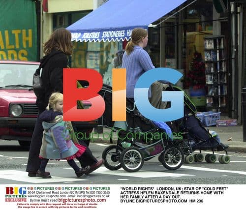 Helen Baxendale returns home with family