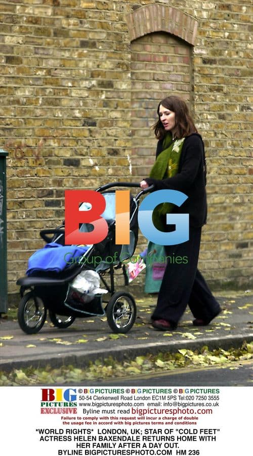 Helen Baxendale Returns Home With Family