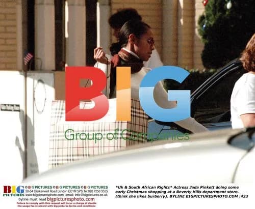 Jada Pinkett Christmas shopping in Beverly Hills