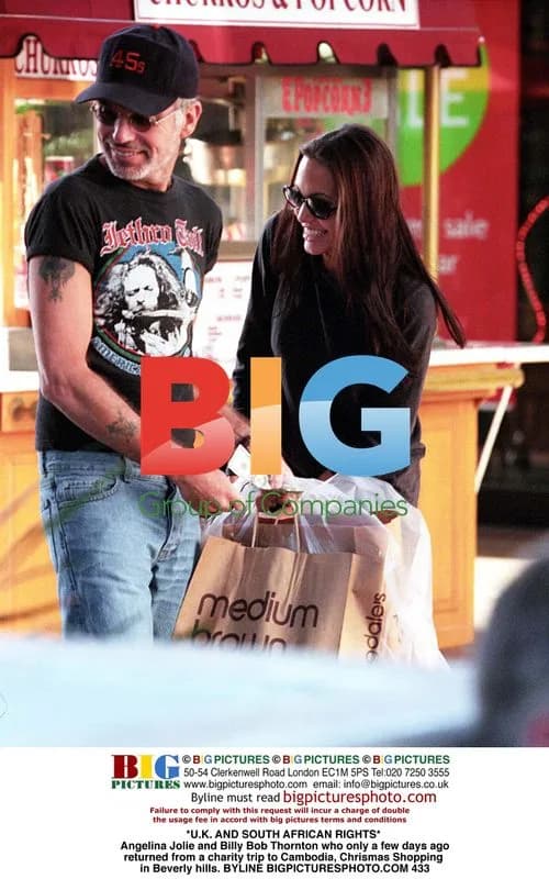 Angelina Jolie and Billy Bob Thornton Christmas Shopping