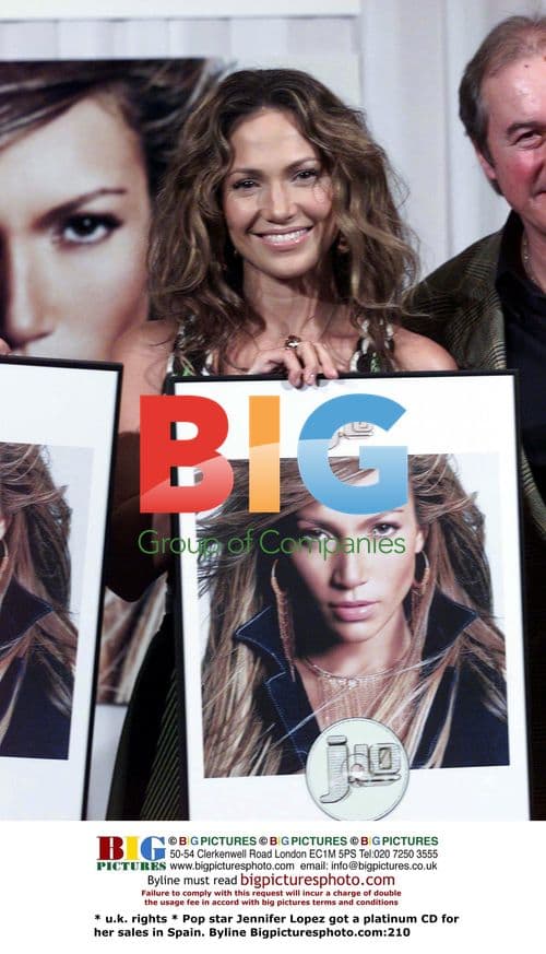 Jennifer Lopez Honored for Music Sales in Spain