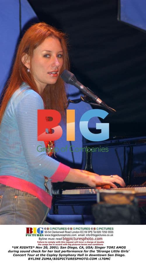 Tori Amos performs sound check