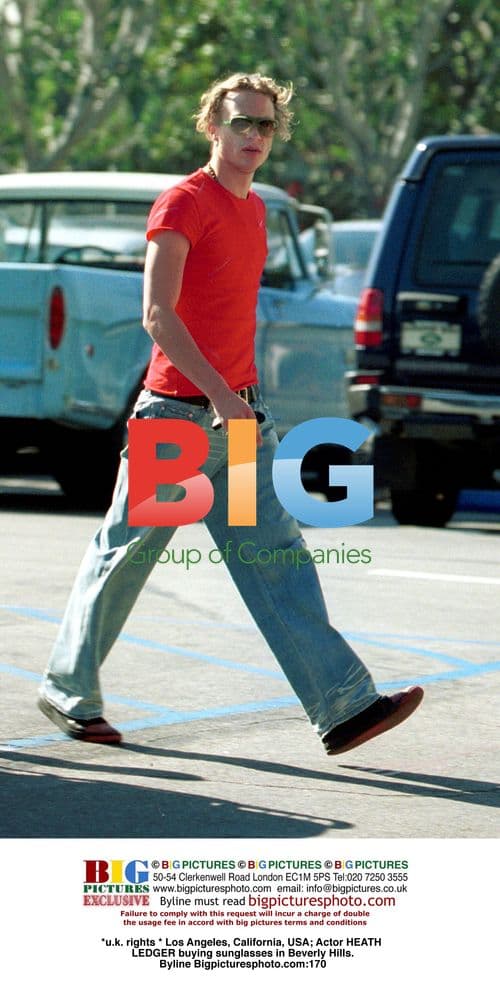 Heath Ledger Buying Sunglasses in Beverly Hills