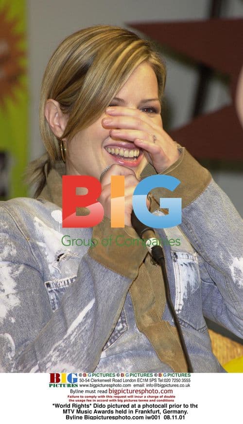 Dido at 2001 MTV Awards Photocall