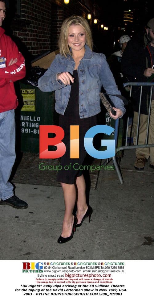 Kelly Ripa arrives at Ed Sullivan Theatre
