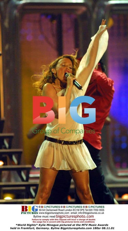 Kylie Minogue at 2001 MTV Music Awards