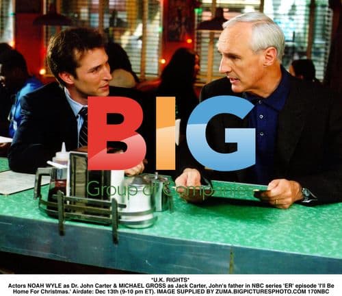 Noah Wyle & Michael Gross in 'ER' episode