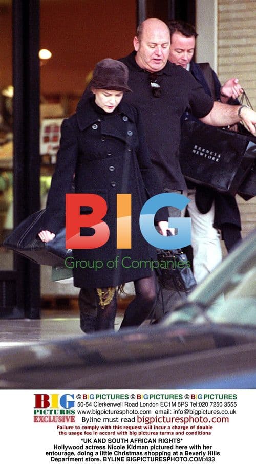 Nicole Kidman Christmas Shopping in Beverly Hills