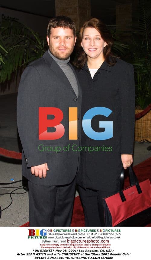 Sean Astin and wife Christine at Stars 2001 Benefit Gala