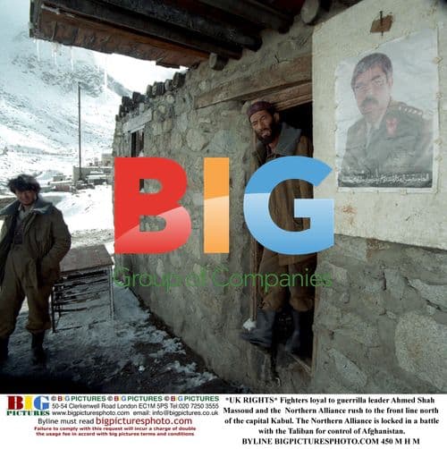 Northern Alliance fighters rush to front line