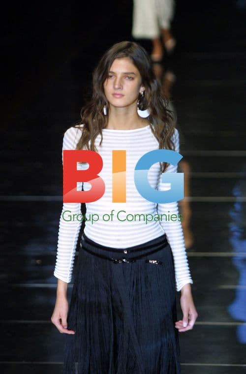 EMPORIO ARMANI Fall 2002 Fashion Show