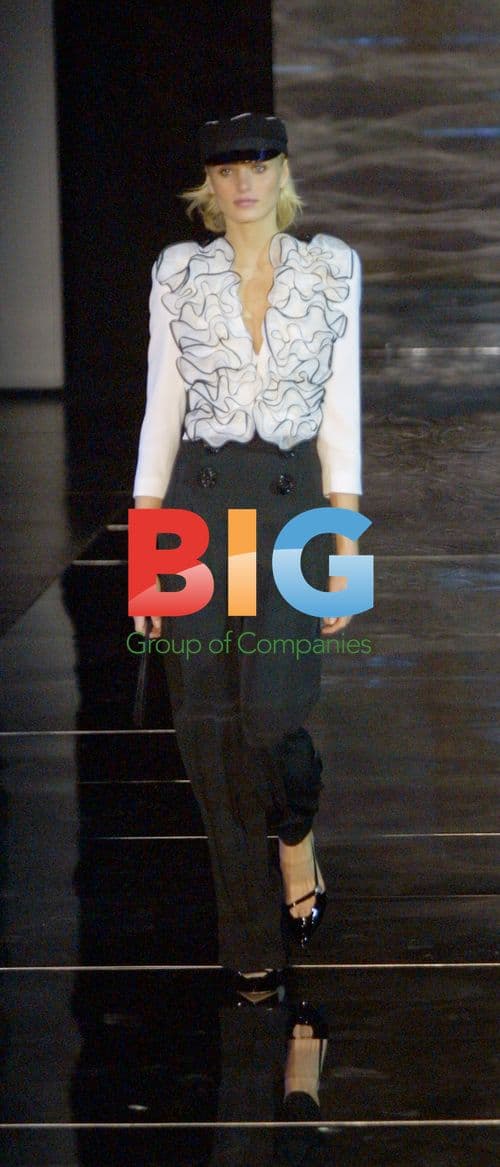 EMPORIO ARMANI Fall 2002 Fashion Show