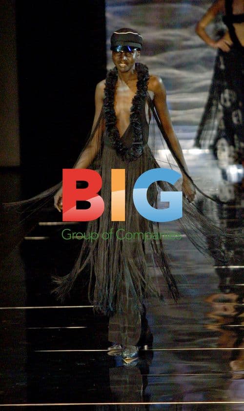 EMPORIO ARMANI 2002 Fall Fashion Show