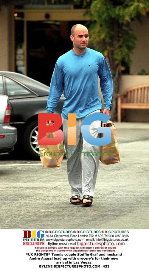 Tennis stars Steffie Graf and Andre Agassi shop for new baby