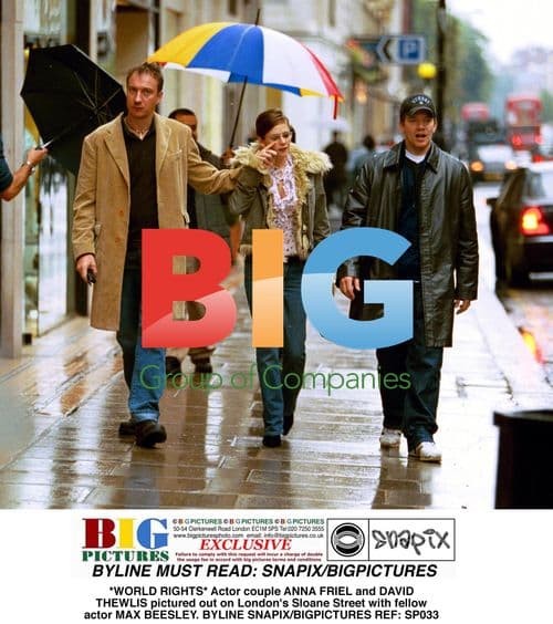 ANNA FRIEL and DAVID THEWLIS with MAX BEESLEY on Sloane Street