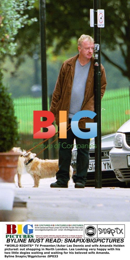 Les Dennis and Amanda Holden Shopping