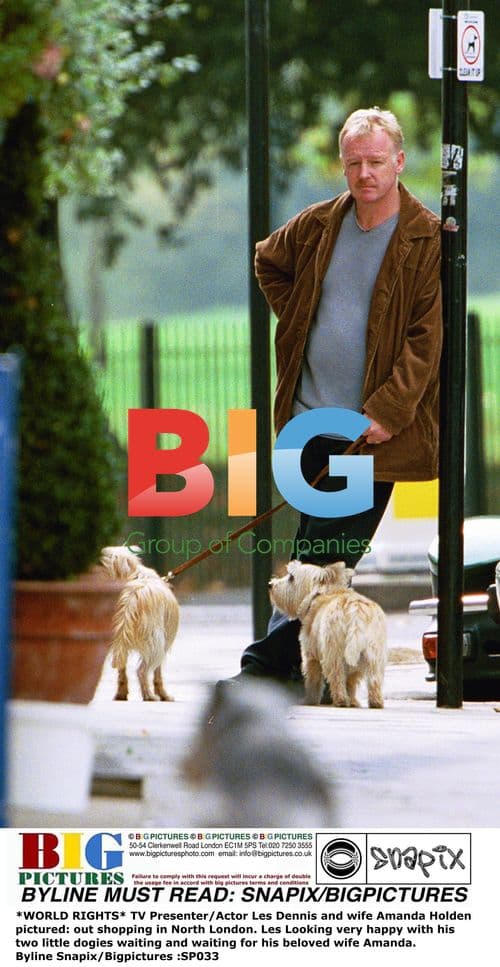 Les Dennis and wife Amanda Holden shopping in London