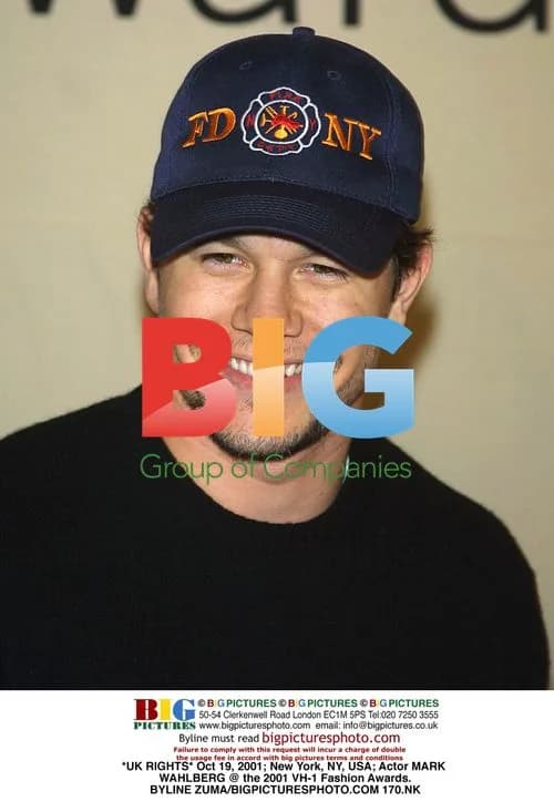 Mark Wahlberg at 2001 VH-1 Fashion Awards