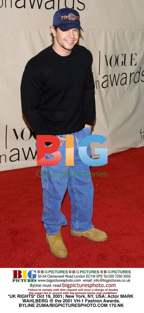 MARK WAHLBERG at 2001 VH-1 Fashion Awards