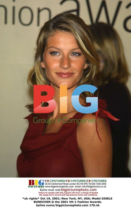 Gisele Bundchen at 2001 VH-1 Fashion Awards