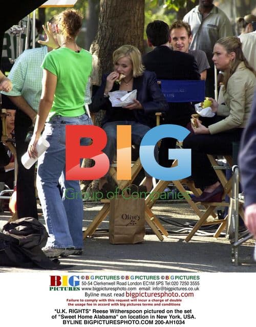 Reese Witherspoon on Set of "Sweet Home Alabama"