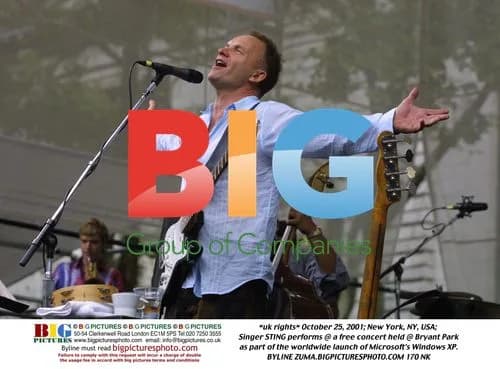 Sting Performs at Windows XP Launch