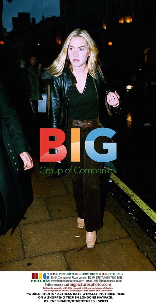 KATE WINSLET Spotted Shopping in London