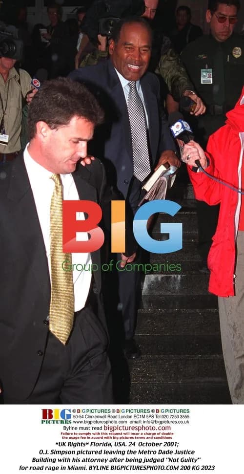 OJ Simpson Leaves Miami Courthouse
