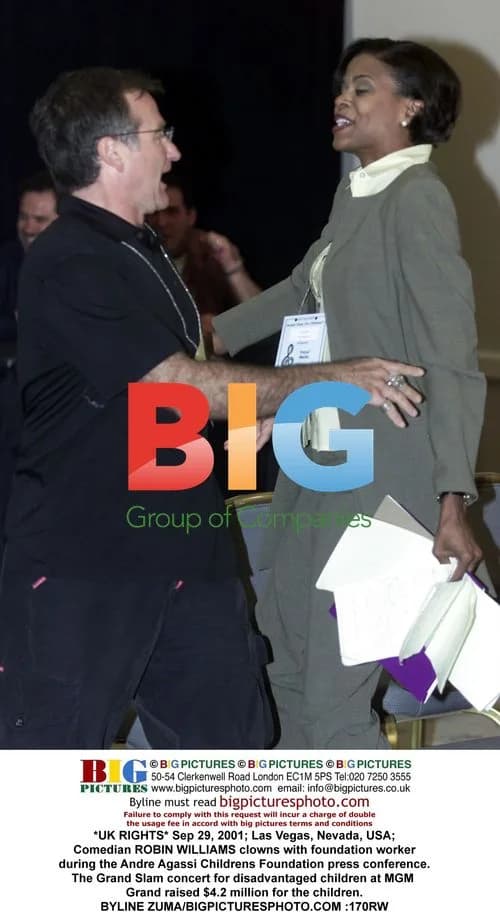 Robin Williams clowns at Agassi Charity Event
