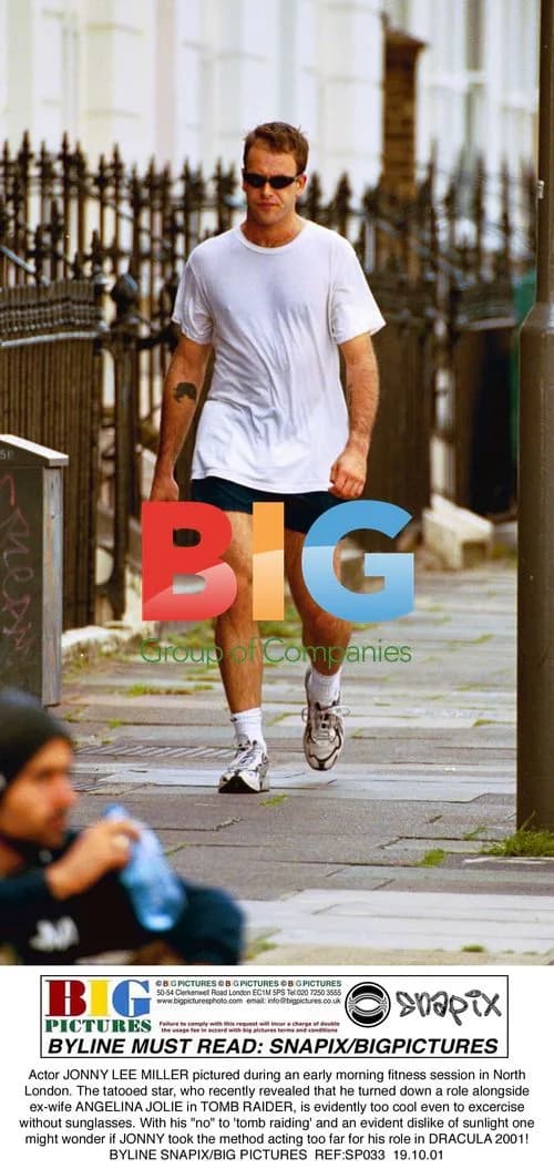 JONNY LEE MILLER Pictured Exercising in London