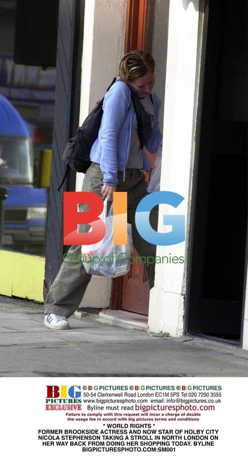 Nicola Stephenson Takes Shopping Stroll in North London