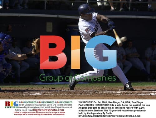 Rickey Henderson breaks Ty Cobb's runs record