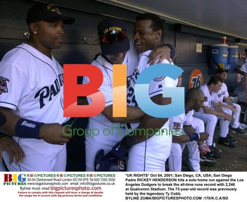 Rickey Henderson breaks runs record