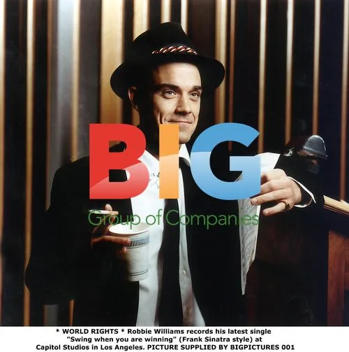 Robbie Williams Records New Single in LA