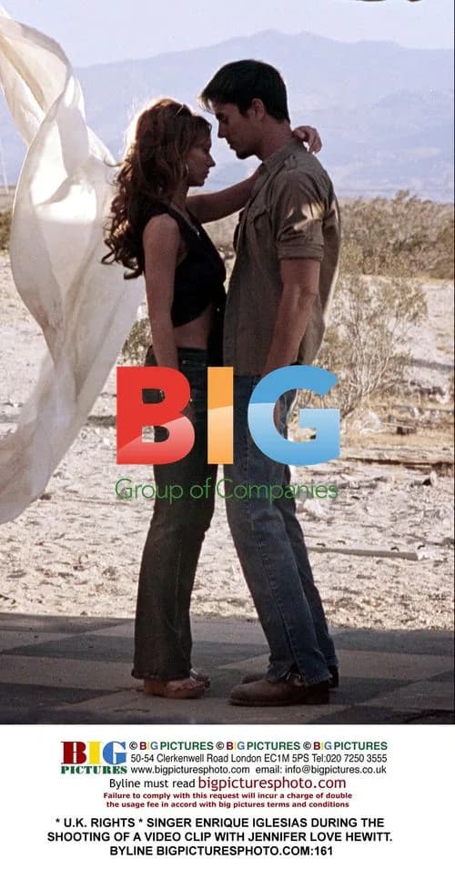 Enrique Iglesias and Jennifer Love Hewitt on video shoot