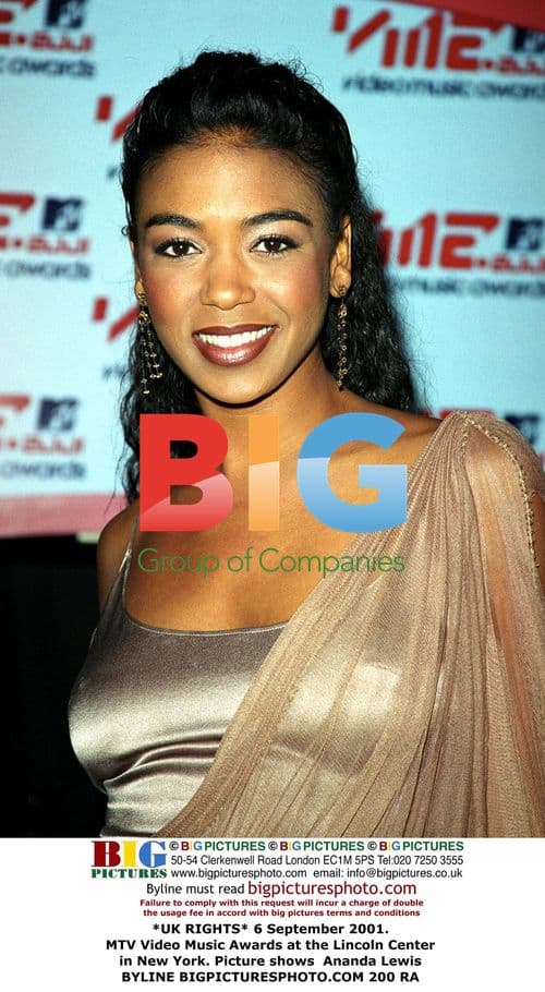 Ananda Lewis at MTV Video Music Awards