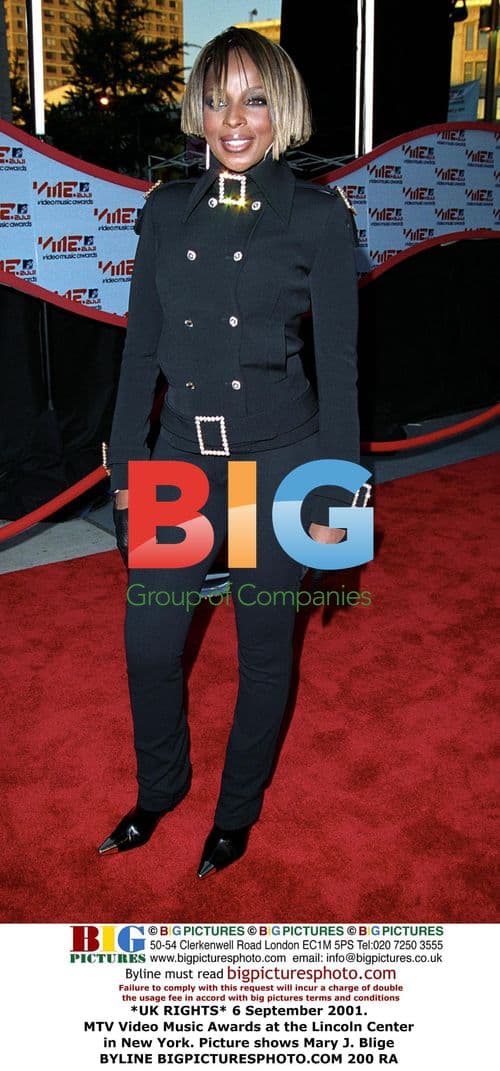 Mary J. Blige at 2001 MTV Video Music Awards