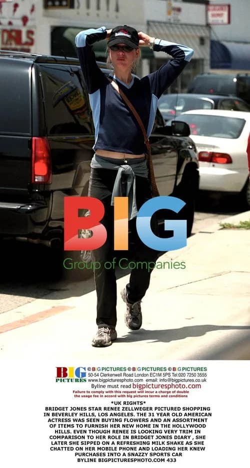 Renee Zellweger Shopping in Beverly Hills