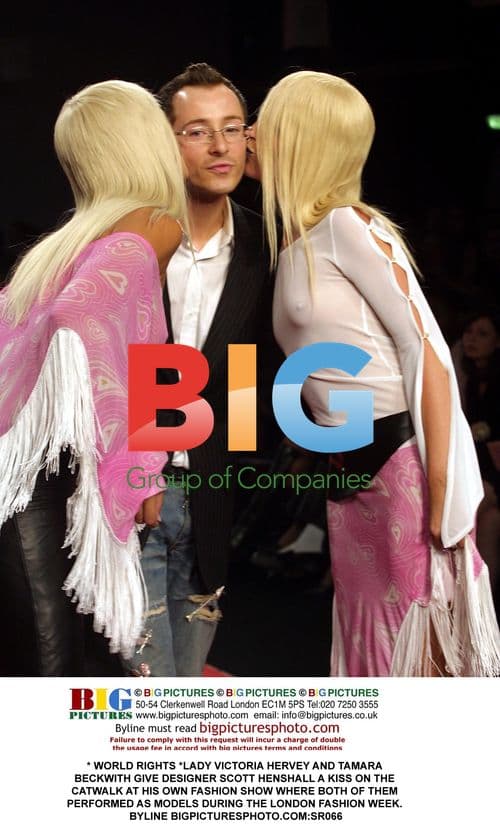 Lady Victoria Hervey and Tamara Beckwith kiss designer