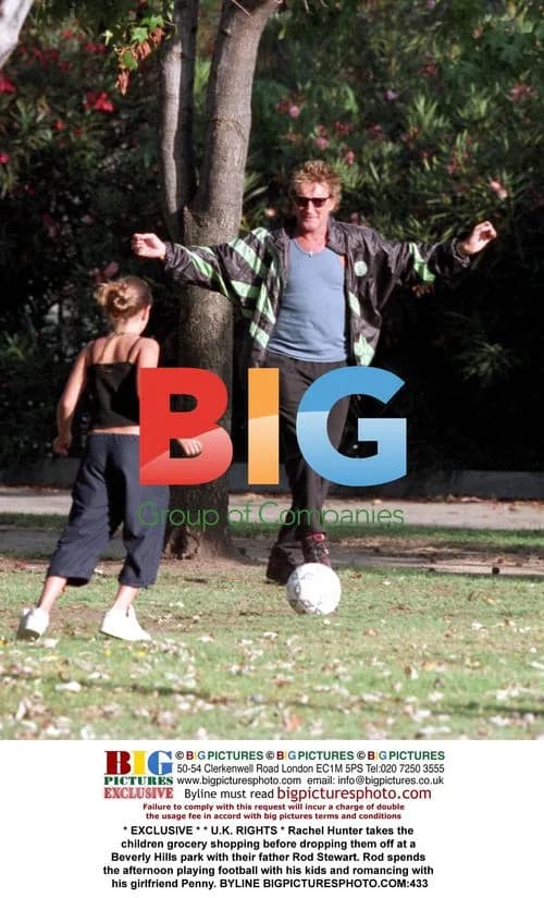 Rachel Hunter and Rod Stewart with kids