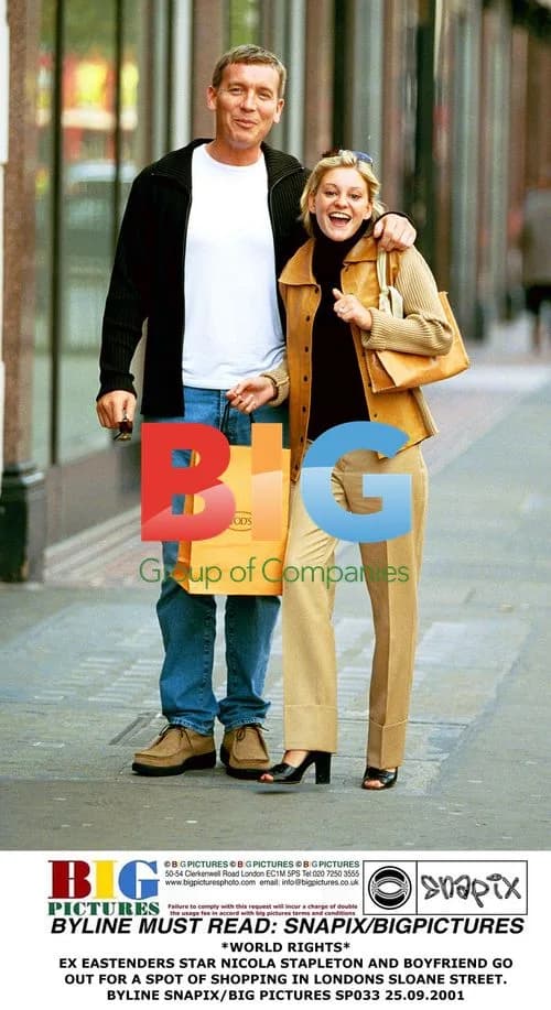 EX EASTENDERS STAR NICOLA STAPLETON GOES SHOPPING WITH BOYFRIEND