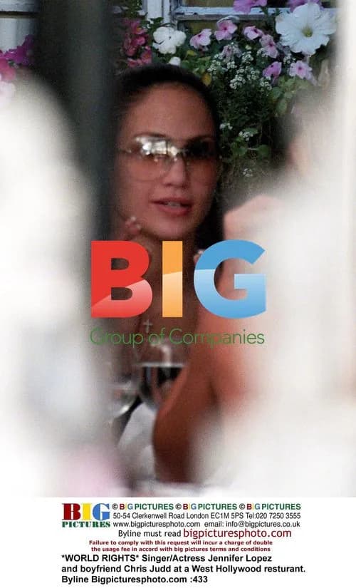 Jennifer Lopez and Chris Judd at West Hollywood restaurant