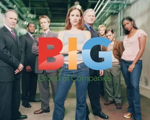 ALIAS cast and crew on set
