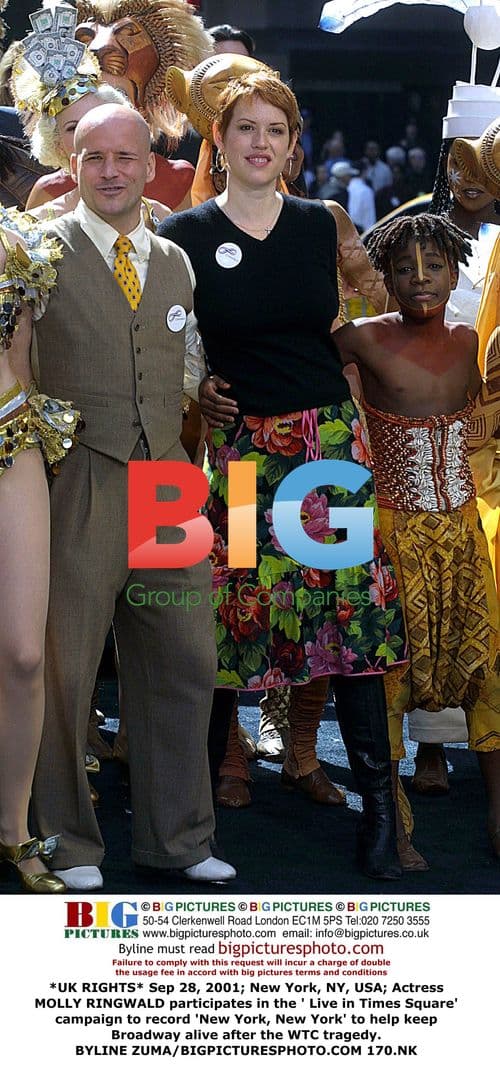 Molly Ringwald in Times Square live performance